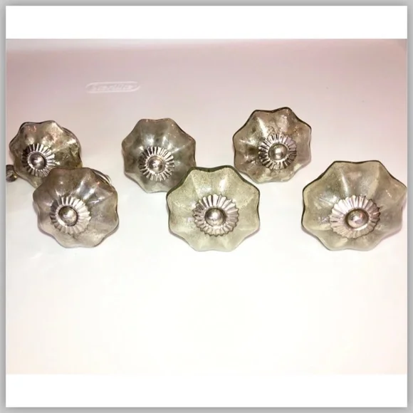 πHPπ ANTHROPOLOGIE Mercury Glass Melon Vintage Look Cabinet Knobs Set of 10 - Picture 2 of 4